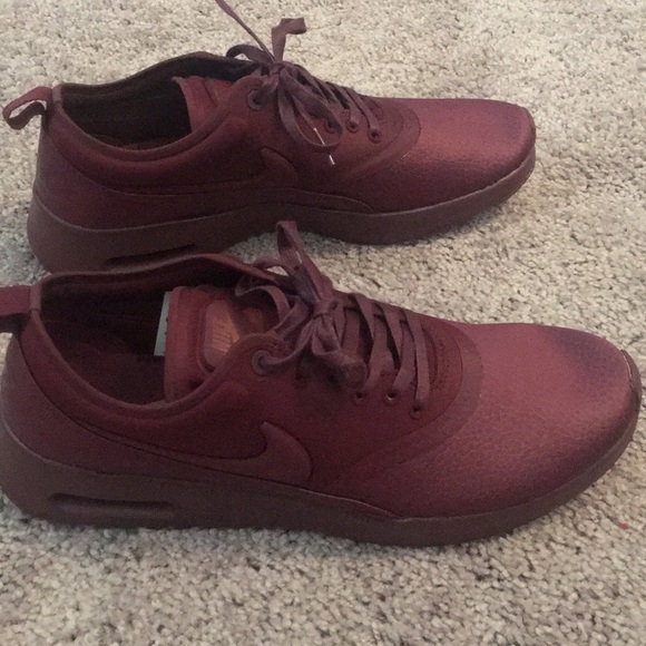 Brand New Maroon Nike Shoes - Picture 2 of 6